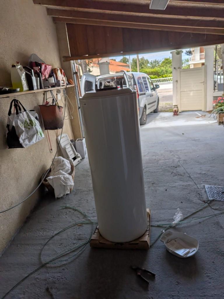Chauffe-eau électrique 200 L livré pour remplacement urgent dans le Gard